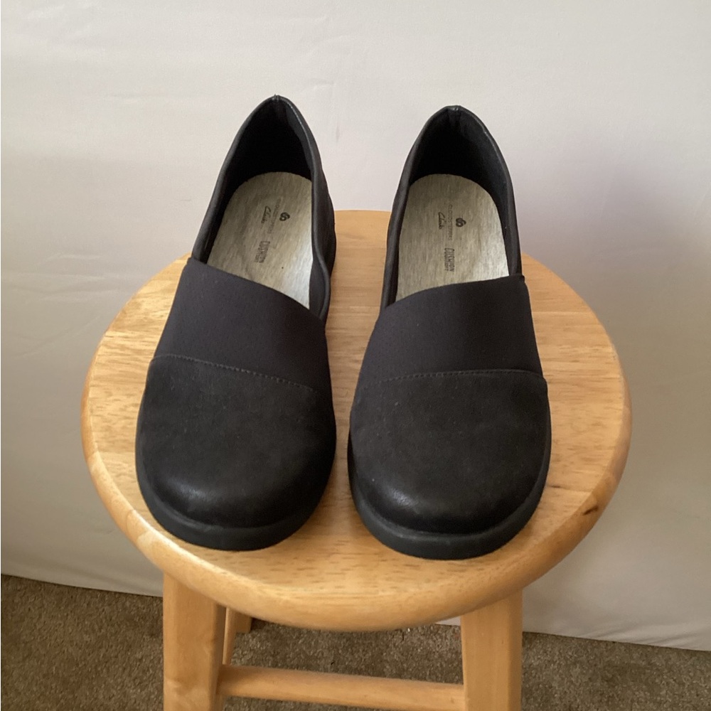 Clarks Everyday Black Slip-On Women's Comfort Flats